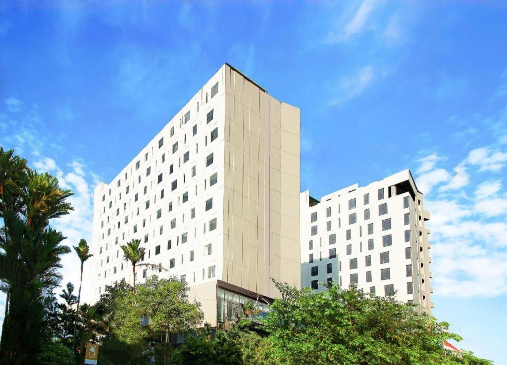 Prime Park Hotel & Convention Pekanbaru Extérieur photo