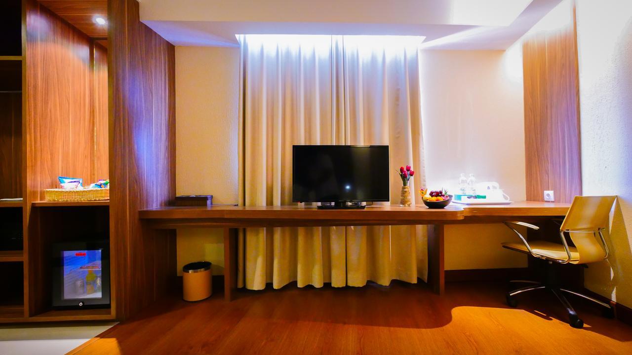 Prime Park Hotel & Convention Pekanbaru Extérieur photo